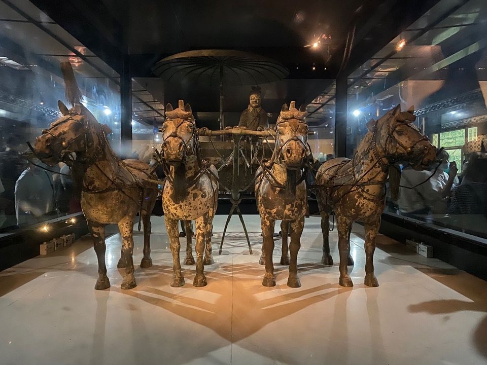 秦陵铜车马