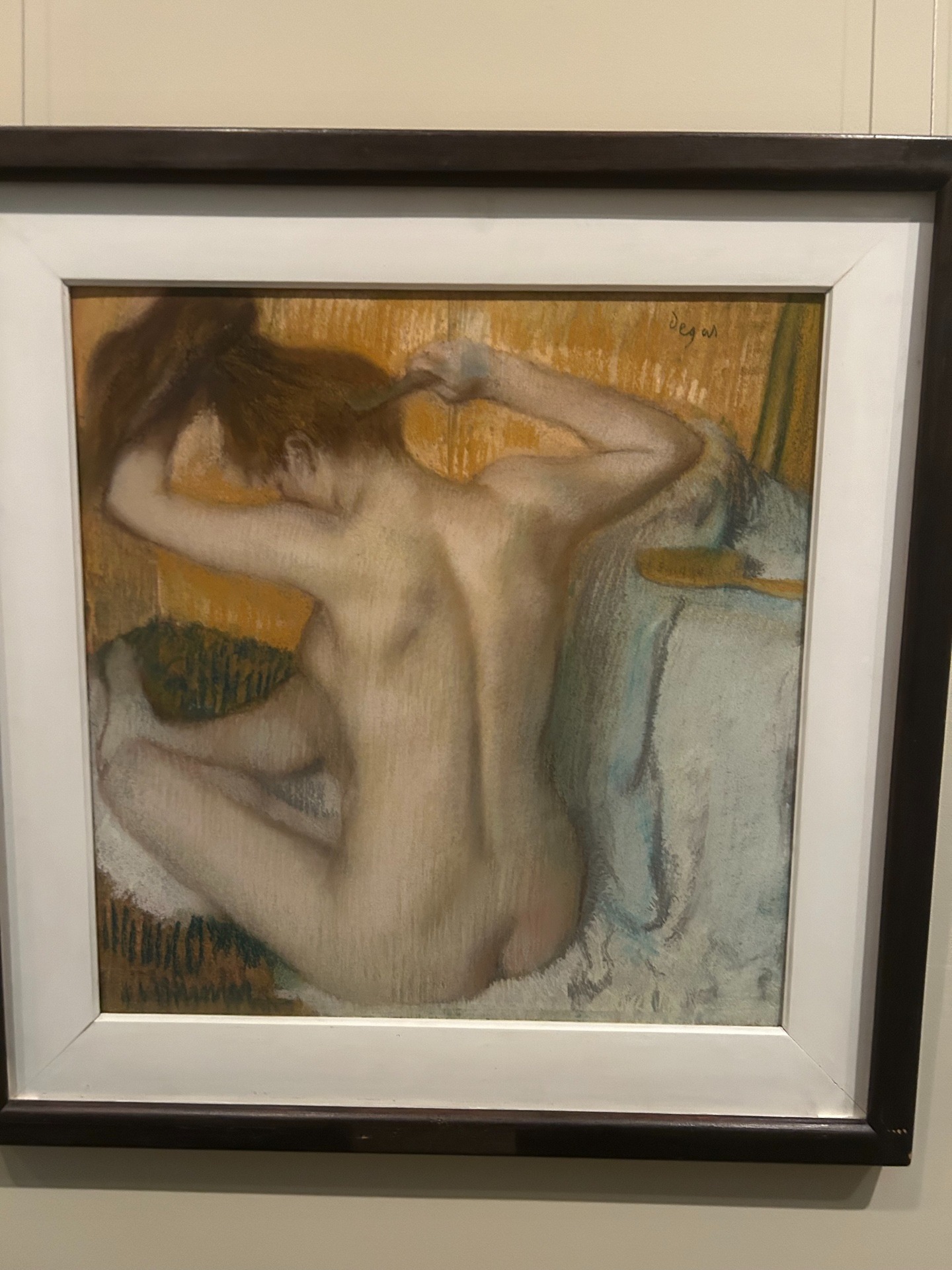 德加粉彩《梳头的女人》（约 1885）